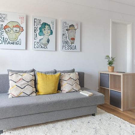 Spacious Apt Campo D'Ourique With Ac Lissabon Buitenkant foto