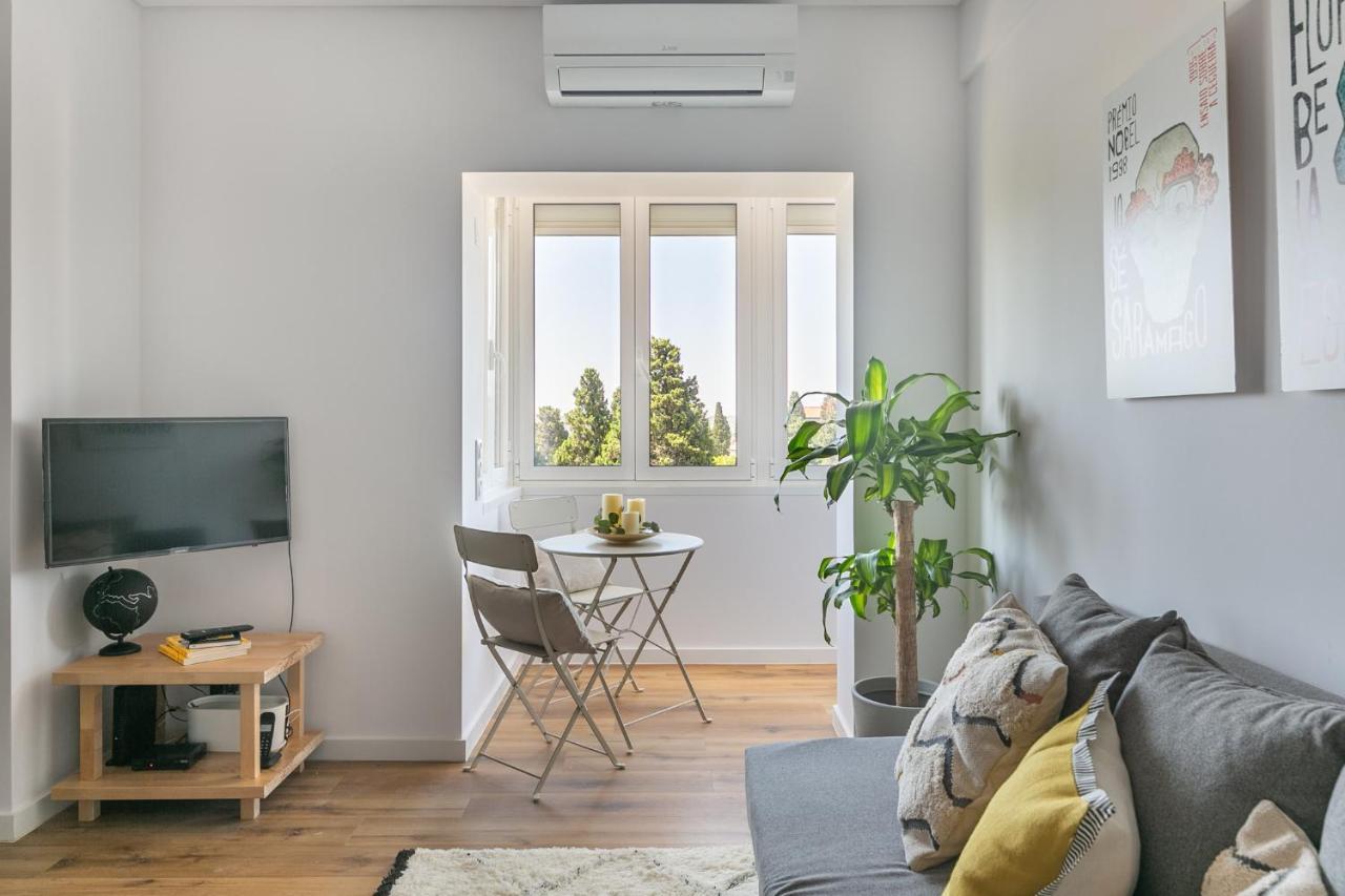 Spacious Apt Campo D'Ourique With Ac Lissabon Buitenkant foto