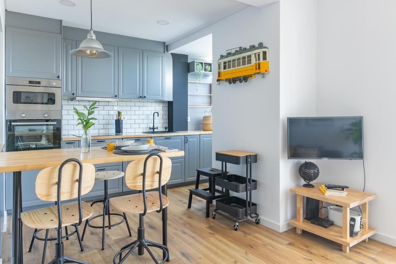 Spacious Apt Campo D'Ourique With Ac Lissabon Buitenkant foto