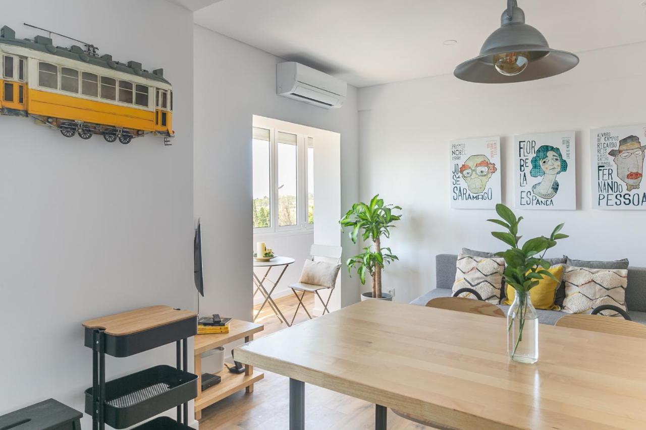 Spacious Apt Campo D'Ourique With Ac Lissabon Buitenkant foto