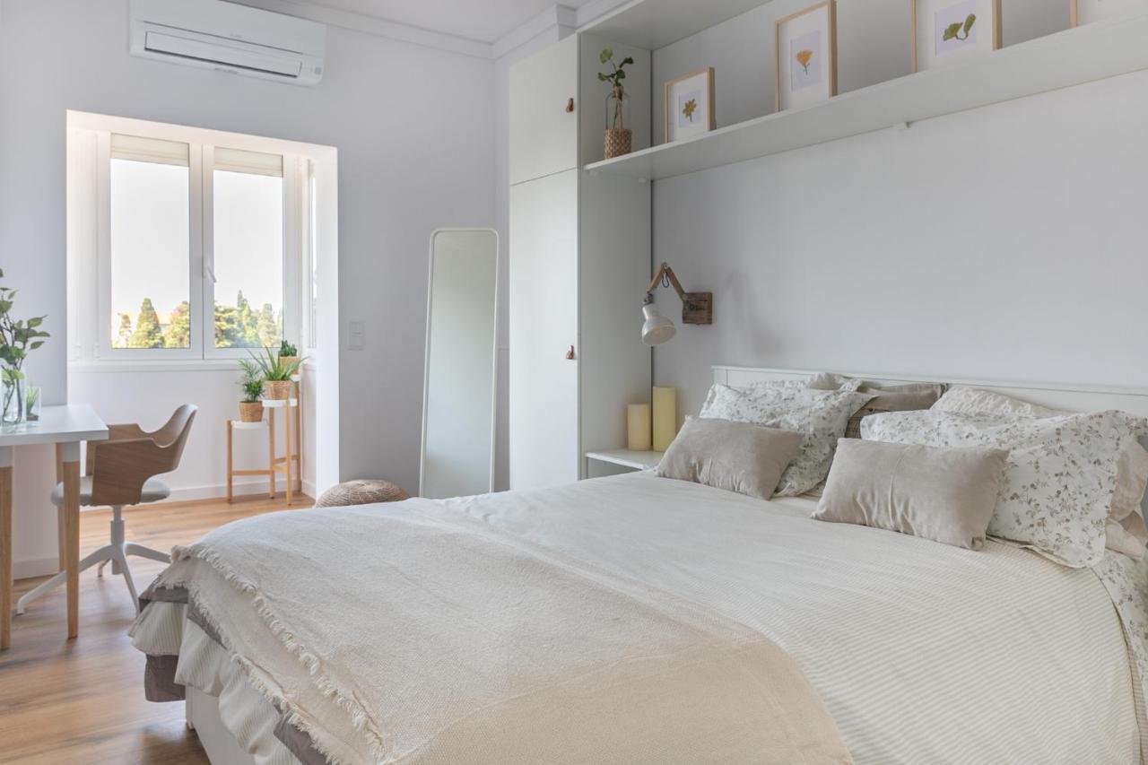 Spacious Apt Campo D'Ourique With Ac Lissabon Buitenkant foto