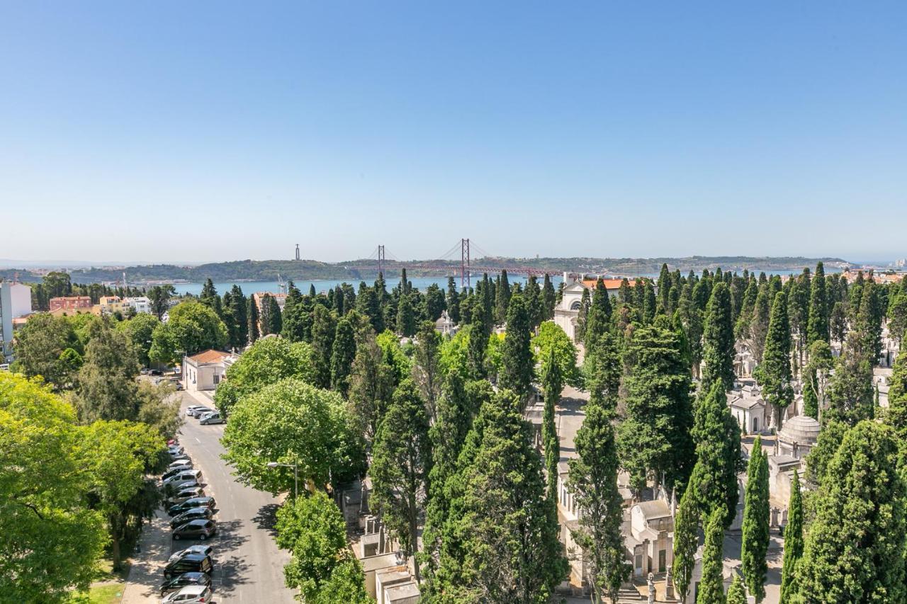 Spacious Apt Campo D'Ourique With Ac Lissabon Buitenkant foto